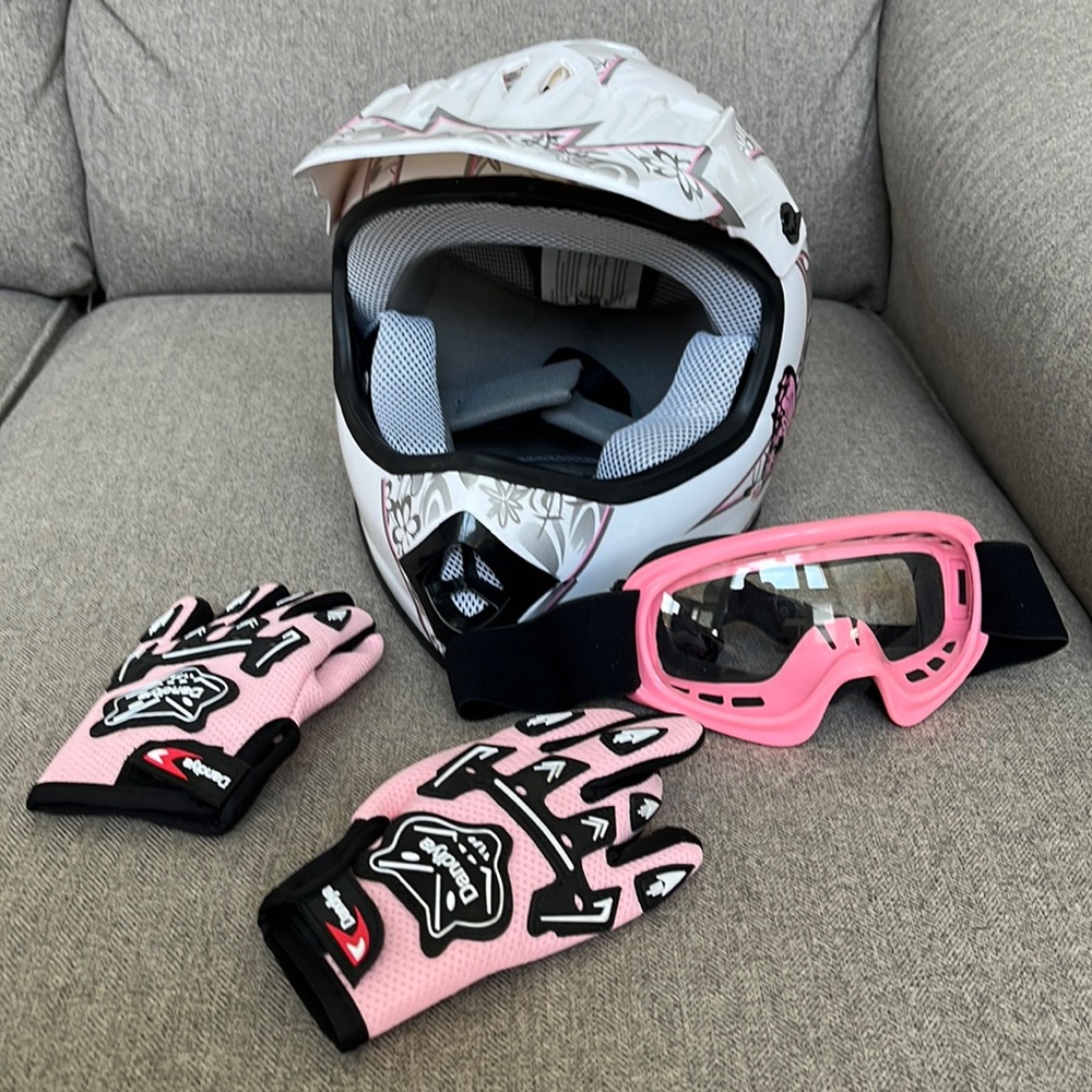 Youth Medium Quad/ATV helmet set - pink butterflies